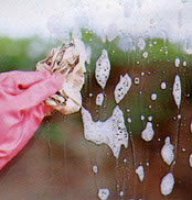 ●仕上げは新聞紙で磨く