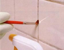 タイル目地・壁のカビを落とす