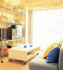 小さい家具にキャスターをつける