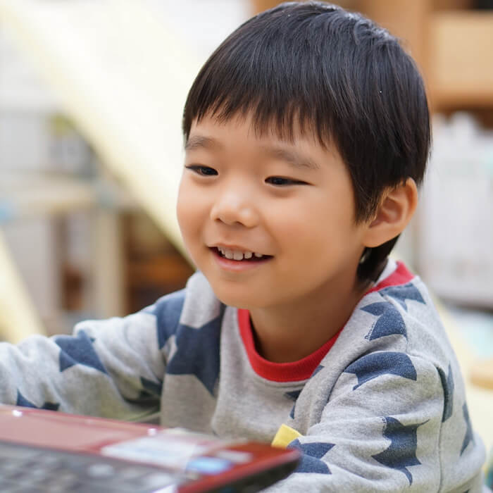「小3次男が、受験勉強中の小6長男の邪魔 をします。どうしたらいいでしょうか？」記事サムネイル
