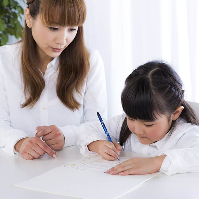 「小学校受験を始める前に家族で話し合っておきたいこと」記事サムネイル