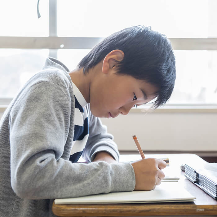 「公立中高一貫校を目指して通塾中！5年生男子のママのブログがスタート【ぺぺこ vol.1】」記事サムネイル