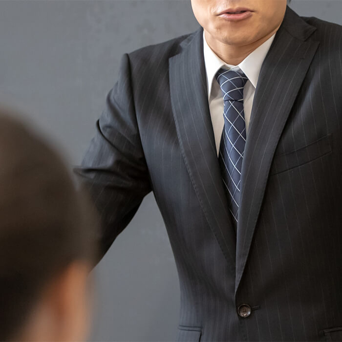 「塾講師の暴言がひどすぎる！悔し涙する小4娘…転塾した方がいい？」記事サムネイル