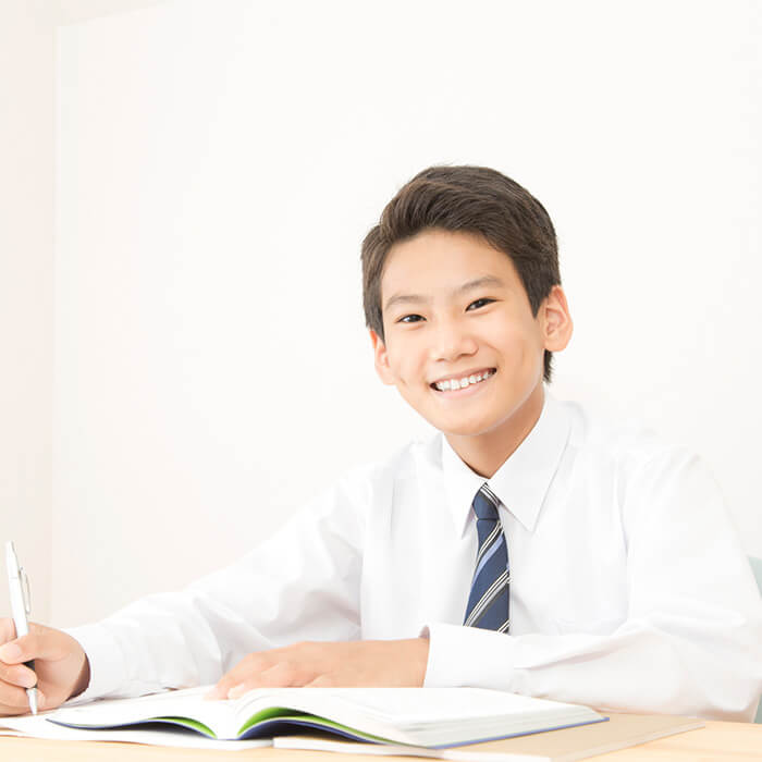「中学生男子の成長はとにかく早い！制服購入で気をつけること【ママまるvol.08】」記事サムネイル