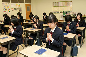 千代田女学園中学校・高等学校　朝礼・黙想