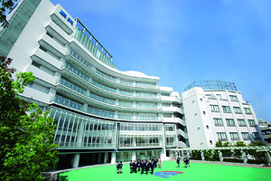 順天中学校・高等学校　校舎