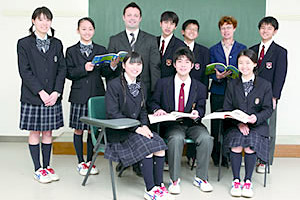 秀明八千代中学校・高等学校 先生と生徒