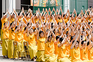 桐朋女子中学校・高等学校 学校行事のひとつ体育祭応援交歓