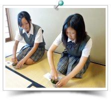 茶道の基本を習います