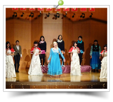 アナ雪の「ありのままで」を４カ国語で歌いました