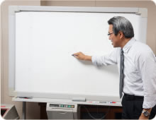 生徒自身が学習スタイルをカスタマイズできるのが、通信制教育の最大の強み 生徒自身が学習スタイルをカスタマイズできるのが、通信制教育の最大の強み