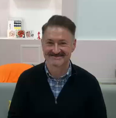 Michael Royal（マイケル ロイヤル）先生 サムネイル画像