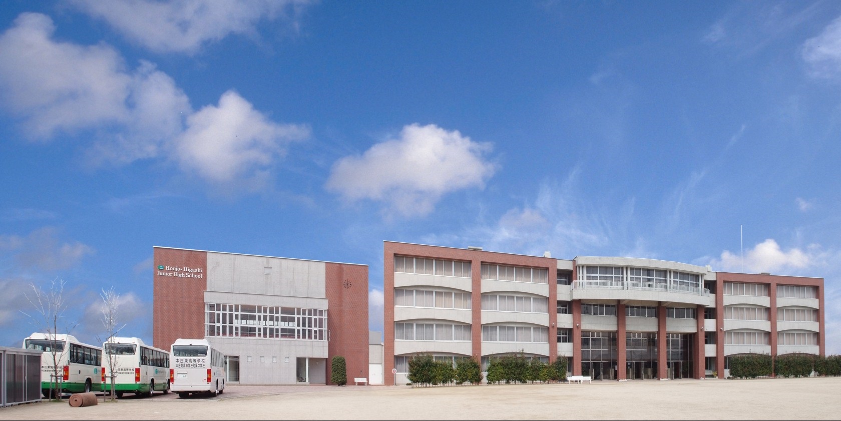 本庄東高等学校附属中学校先生 サムネイル画像