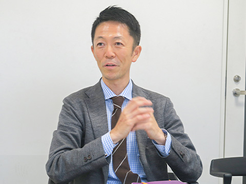 岡田 英雅先生 サムネイル画像